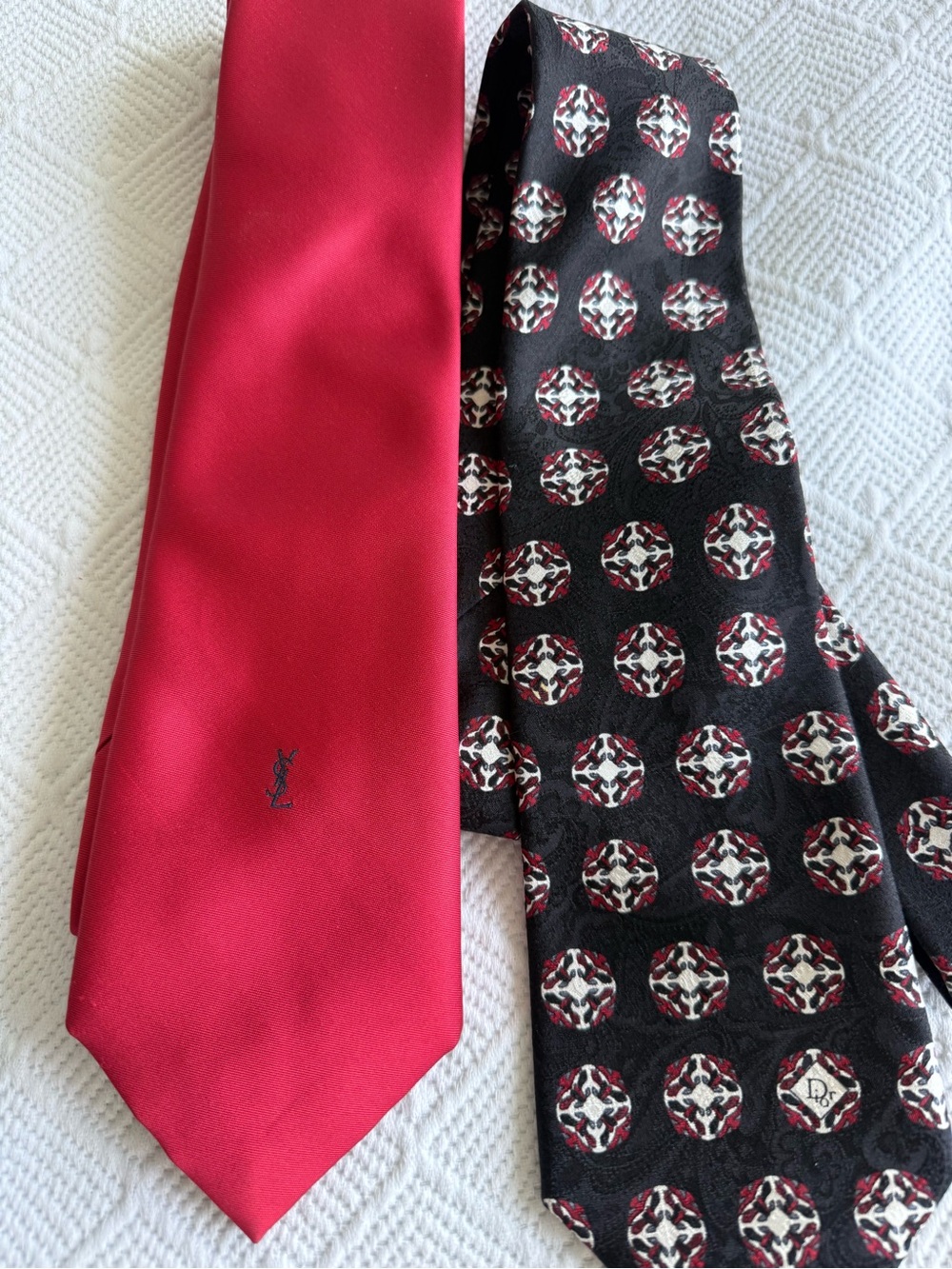 Yves Saint Laurent Red Solid & Christian Dior Black Patterned Silk Tie Bundle
